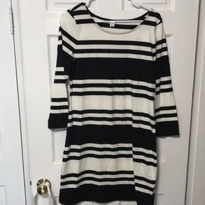 Old navy black and white stripe t shirt dress